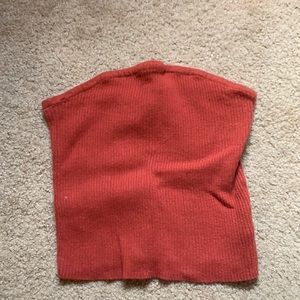 ‼️EVERYTHING NEEDS TO GO‼️ Crop sweater material